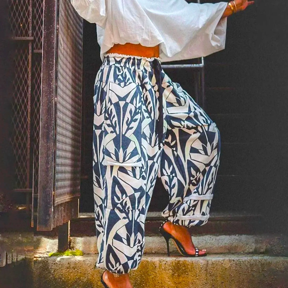 Summer is here. Super sexy. Graphic loose fit pants. Perfect for any occasion.💕